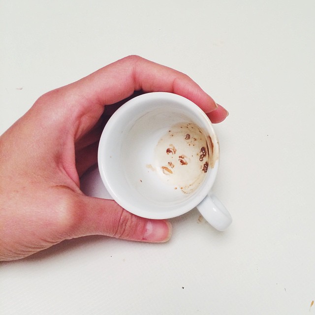 Fortune telling in a coffee cup